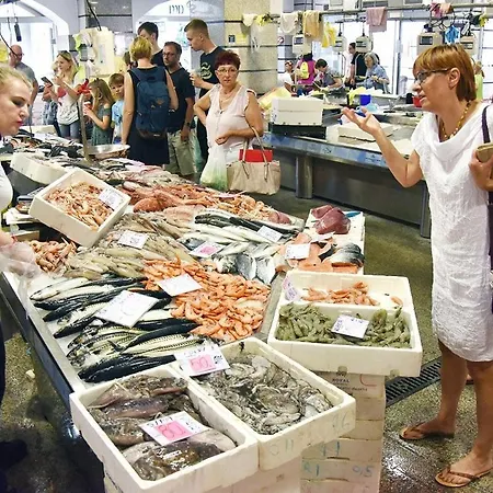 Lola App In Center, 4+1 Pax * Pula