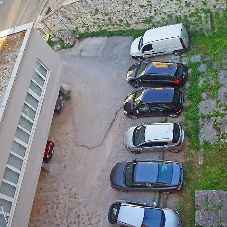 Apartman Lola App In Center, 4+1 Pax Pula