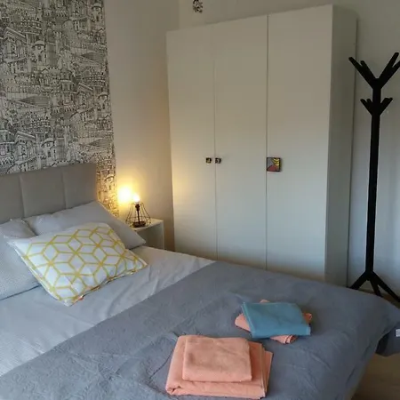 Lola App In Center, 4+1 Pax Apartment