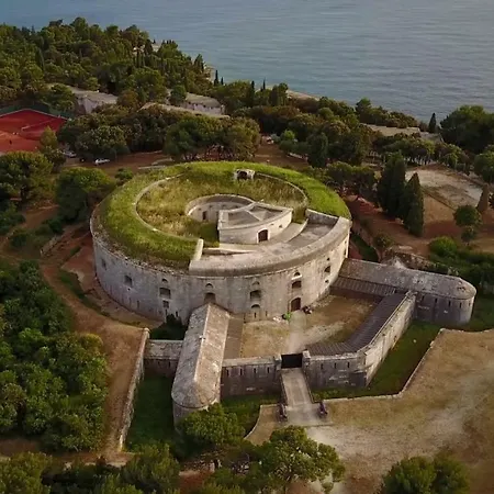 Apartament Lola App In Center, 4+1 Pax Pula