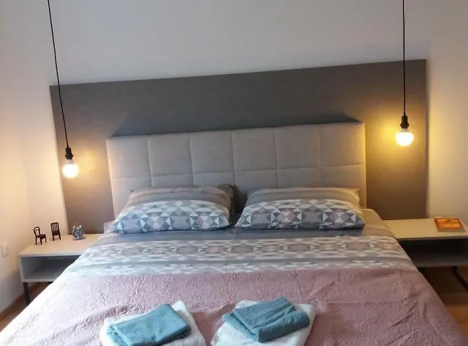 Apartment Lola App In Center, 4+1 Pax Pula